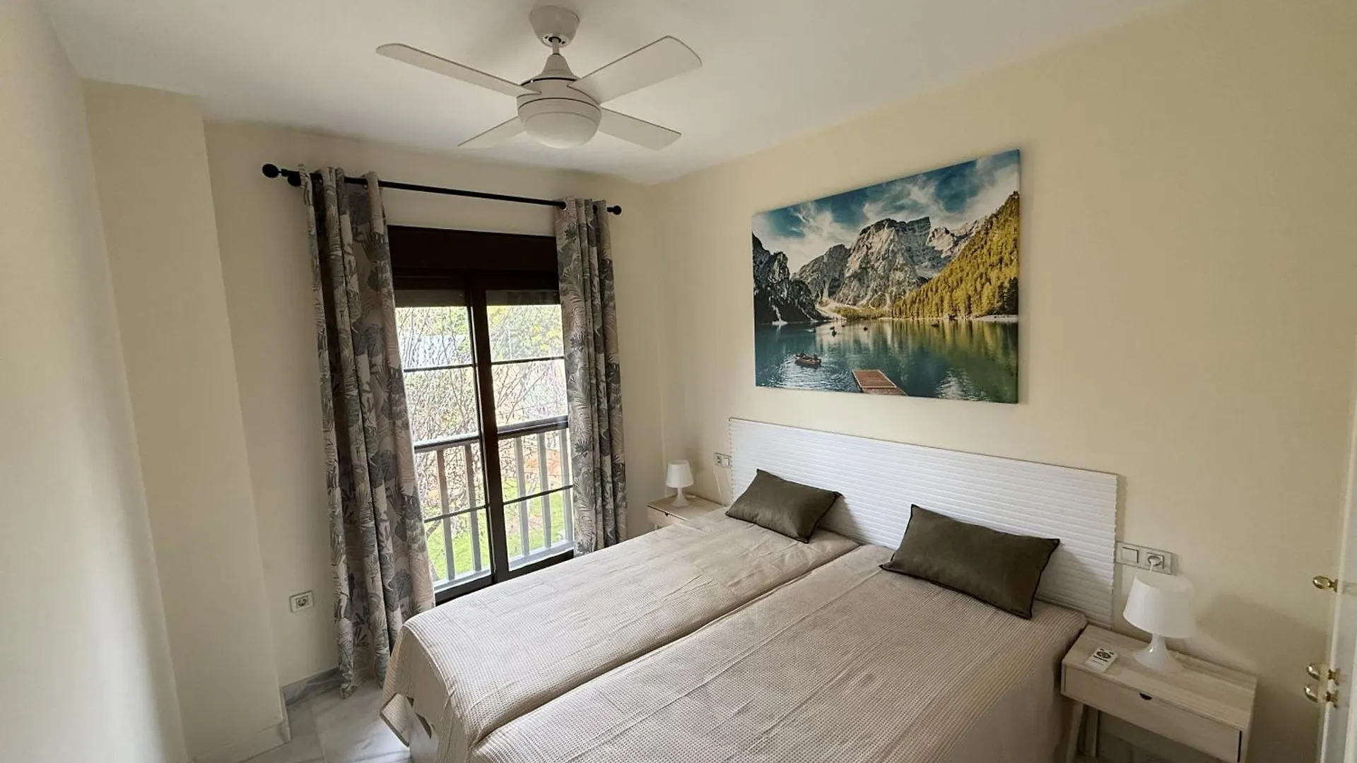 Modern 2 Bedroom Apartment - Hacienda Del Sol Estepona