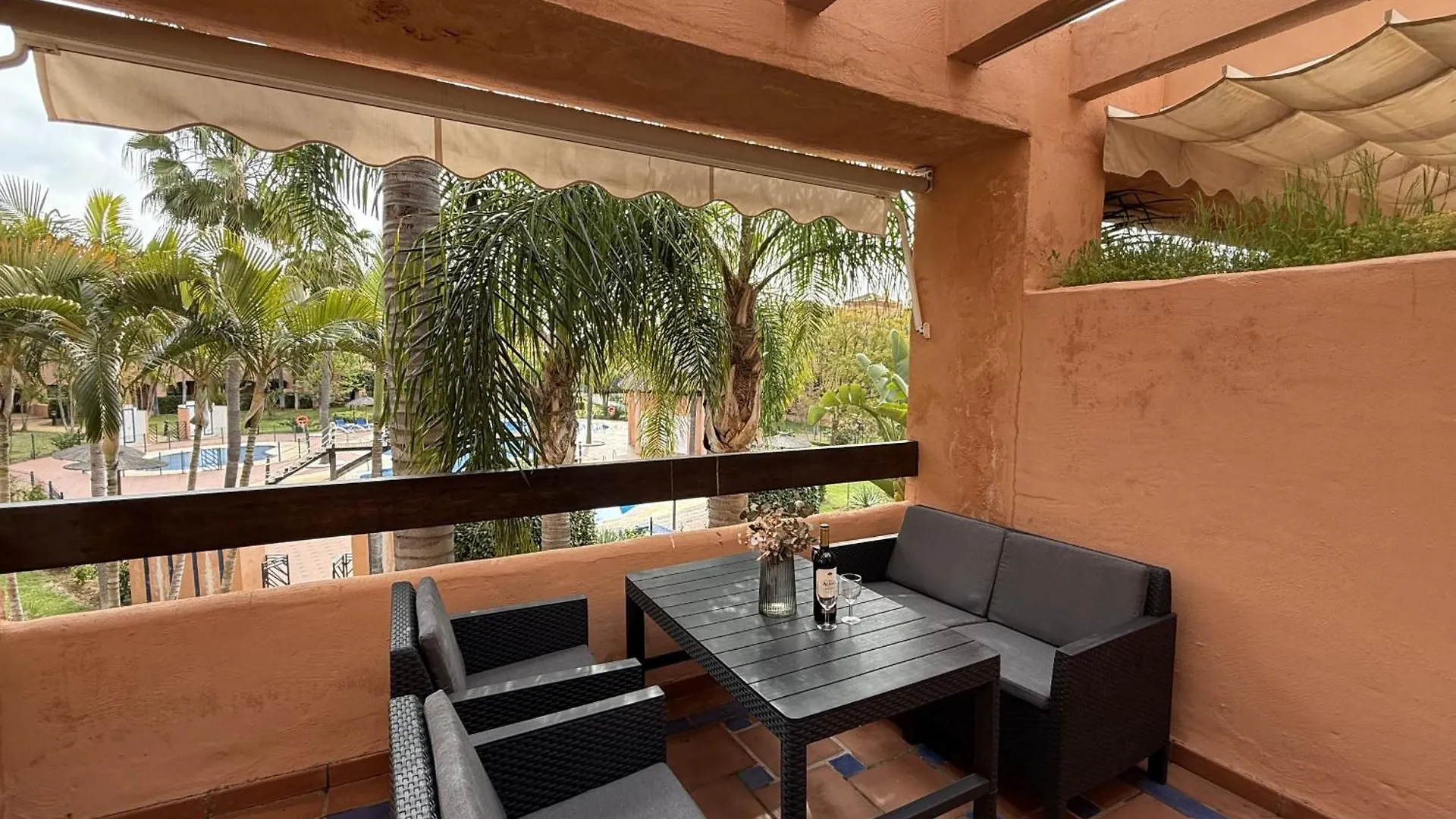 Modern 2 Bedroom Apartment - Hacienda Del Sol Estepona Spain
