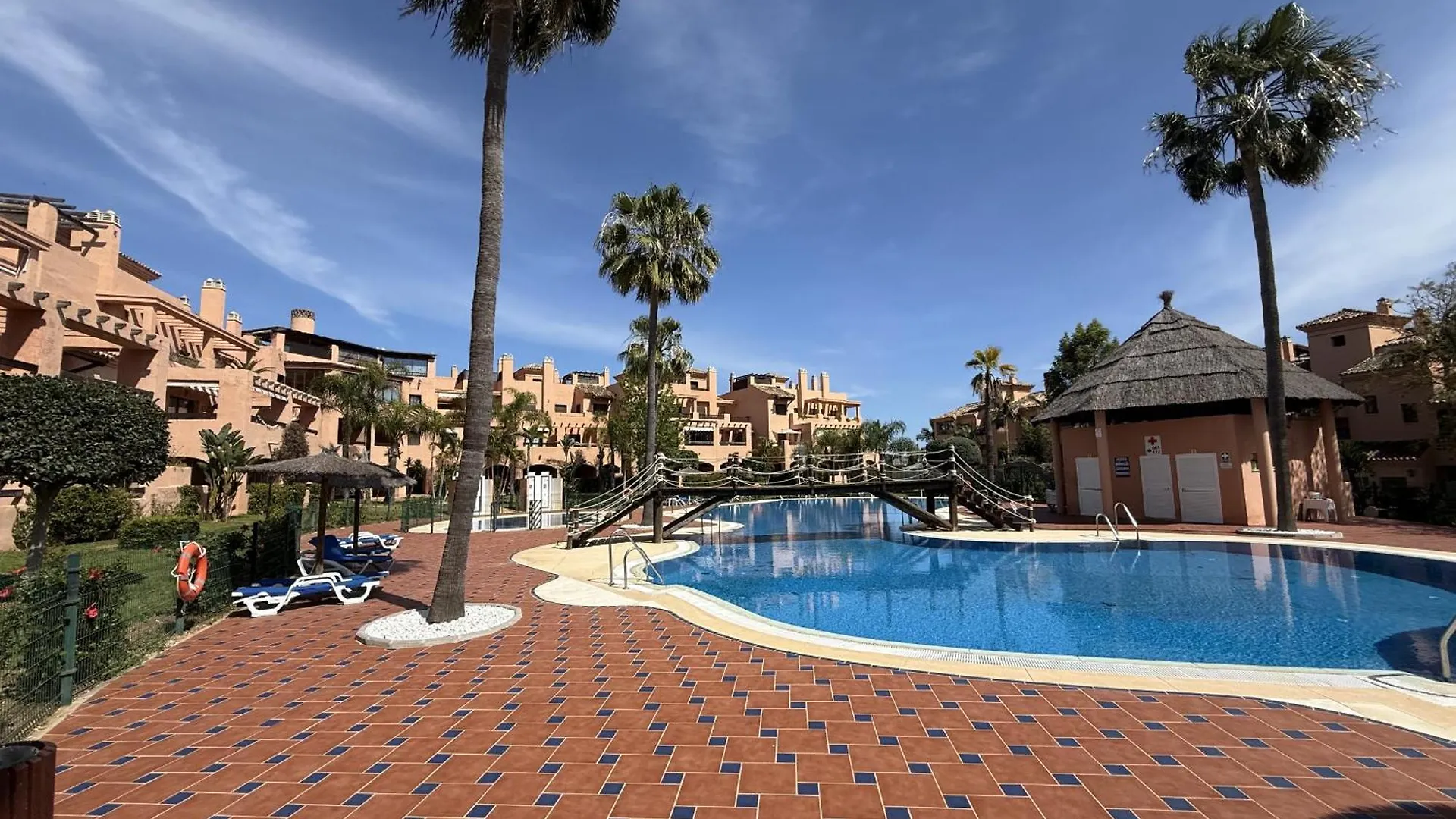 Modern 2 Bedroom Apartment - Hacienda Del Sol Estepona
