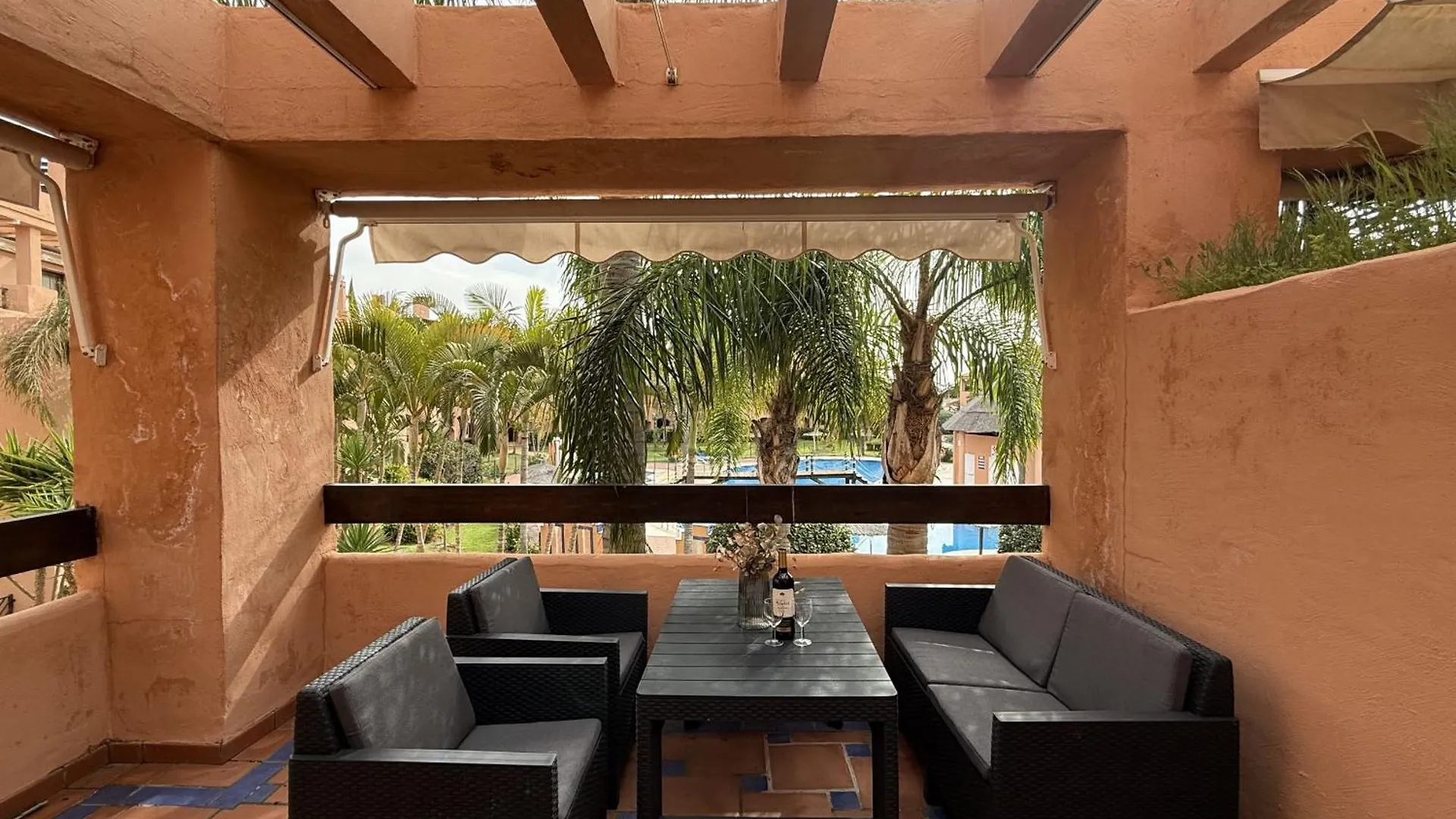 Modern 2 Bedroom Apartment - Hacienda Del Sol Estepona 0*,  Spanien